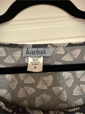 Karina Grimaldi Gray and White Midi Dress with Leaf Motif